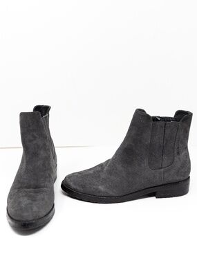 NEW Stuart Weitzman Basilico Genuine Suede Pull On Flat Ankle Booties Shoes Gray